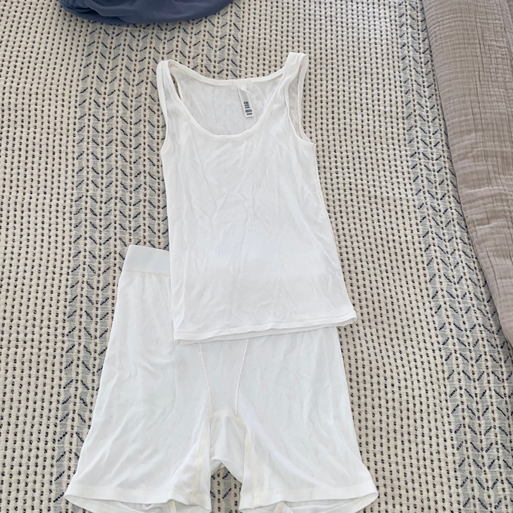 Skims soft lounge set